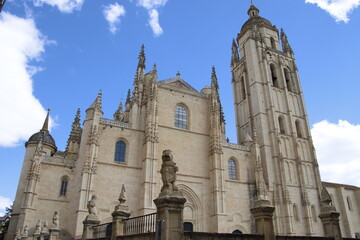 Fototapeta na wymiar Classic architecture in the city of Segovia, Spain