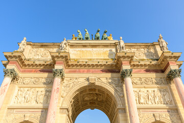 Fototapeta na wymiar The Arc de Triomphe du Carrousel , Europe, France, Ile de France, Paris, in summer on a sunny day.
