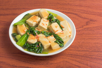 チンゲン菜と豆腐の餡かけ