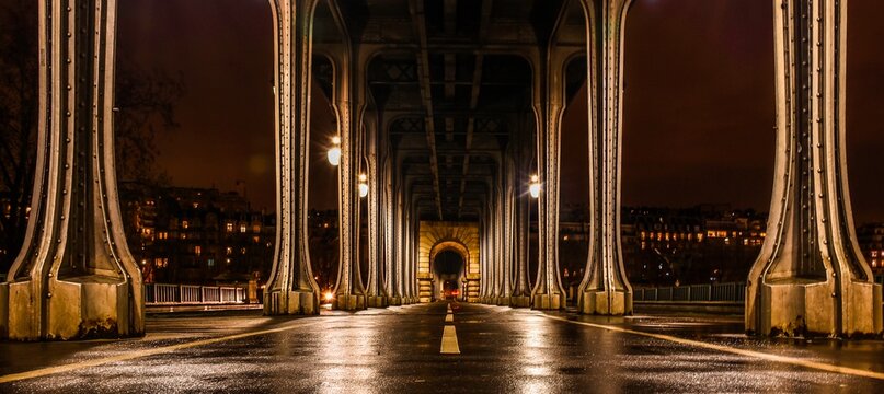Pont De Bir-Hakeim Bridge at Night