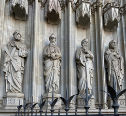 Obraz premium statue in Basilic Santa María del Pi, Barcelona