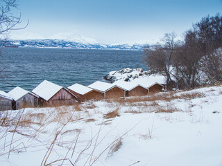 Rote Bootshäuser in Norwegen