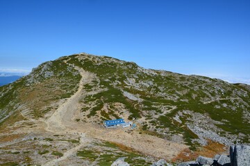中岳から望む木曾駒ケ岳