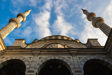 Fototapeta na wymiar Nuruosmaniye Mosque view from courtyard.