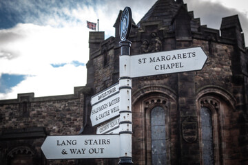 Obraz premium city street sign in Castle of Edinburgh