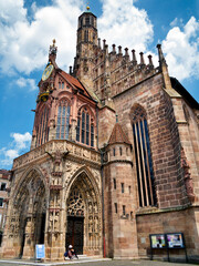 Fototapeta na wymiar Iglesia de Nuestra Señora en Nuremberg