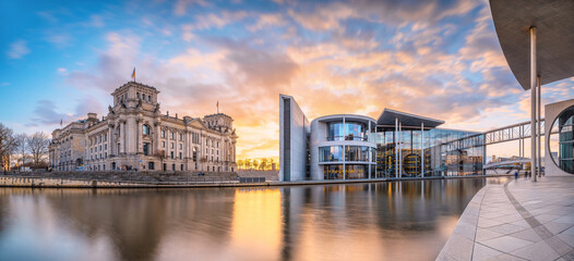 panoramic view at the government district of berlin during sunset © frank peters