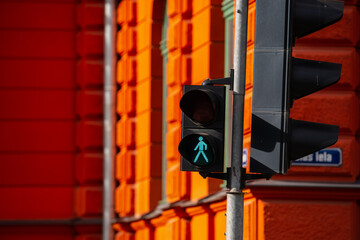 Green walking pedestrian traffic light