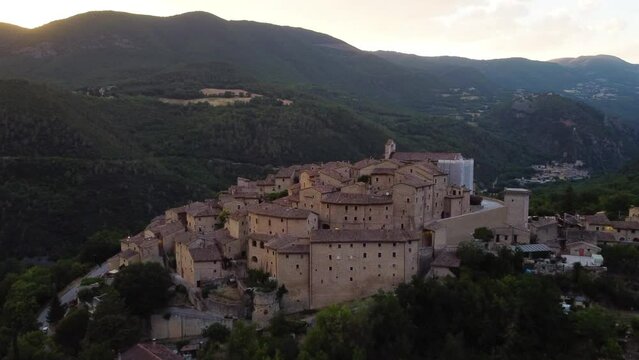 Drone flight over the Umbrian village of Vallo di Nera