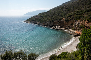Mittelmeer Küstenlinie und Besiedlung auf Insel Alonnisos Griechenland