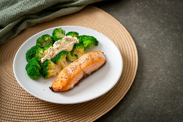 grilled salmon fillet steak with broccoli