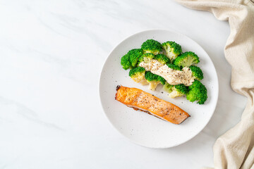 grilled salmon fillet steak with broccoli