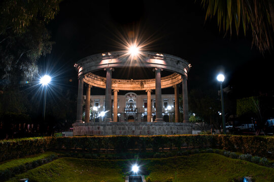 Parque de Quetzaltenango, Guatemala. night long exposure