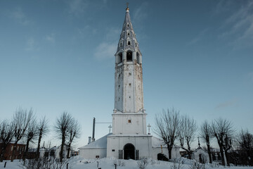 Fototapeta na wymiar Winter view of the Holy Cross Cathedral in Palekh, Ivanovo region