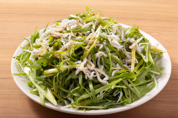 九条ねぎと釜揚げしらすのサラダ