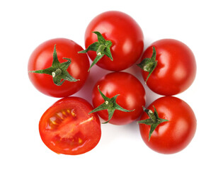 Pomidory koktajlowe na białym tle