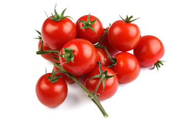 Pomidory koktajlowe na białym tle