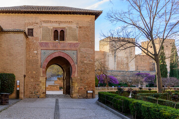 Puerta del Vino en la Alhambra de Granada, España