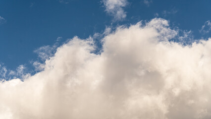 Fototapeta premium White clouds in blue sky.