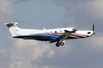 PC-12 Private Plane - Taking off from Atlanta Peachtree DeKalb Airport