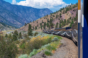 Rocky Mountaineer train riding through the Fraser Valley, British Columbia, Canada. - obrazy, fototapety, plakaty