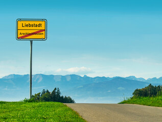 Die Fahrt von Arschlochhausen nach Liebstadt - 585920202