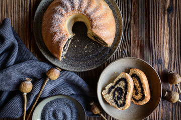 Yeast Bundt cake with poppy seeds filling