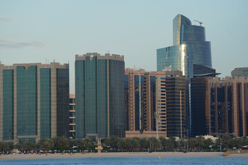 Fototapeta premium the city of Abu Dhabi. Abu Dhabi beach at sunset. urban landscape.