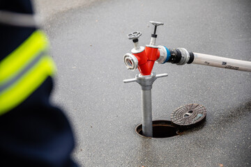 Hydrant mit Systemtrenner bzw. Rückflussverhinderer