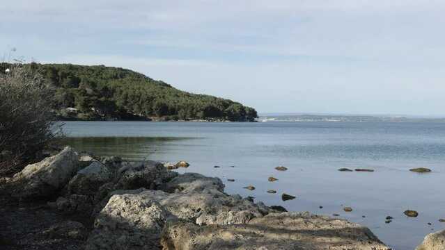 plage du Ranquet sur l'&eacute;tang de Berre &agrave; Istres	