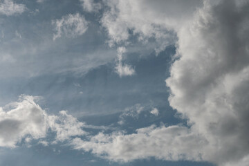 Wetterwolken, Abendliche schöne Wolkengebilde