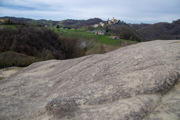 Sasso di San Andrea rock spur in the Rocca Malatina park