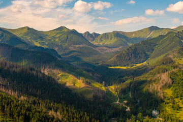 Tatrzańska sceneria ze szlaku na szczyt Nosal - obrazy, fototapety, plakaty