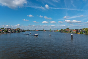 Freilichtmuseum Zaanse Schans am Fluss Zaan in Zaandam. Provinz Nordholland in den Niederlanden