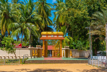 Kataragama represent a major pilgrimage site in Sri Lanka important for Buddhists, Hinduists,...
