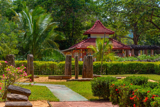 Kataragama represent a major pilgrimage site in Sri Lanka important for Buddhists, Hinduists, Muslims and Veddah people