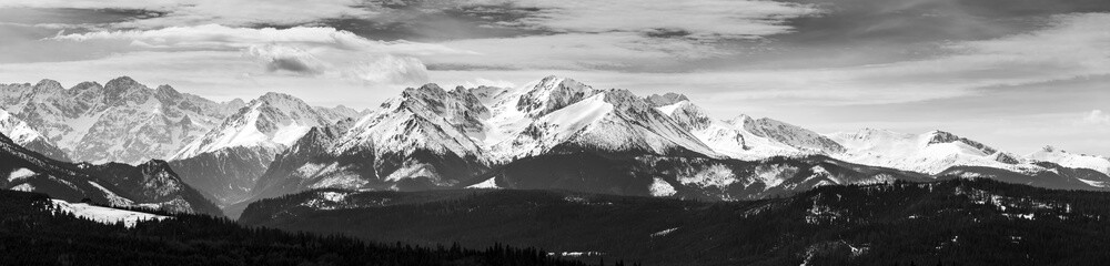 A panorama in black and white of the snow-covered Western Tatras seen from the Łapszanka pass. Poland © p  a  t  r  i  c  k