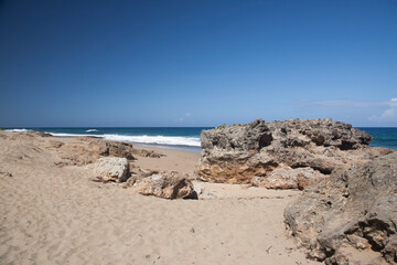Fototapeta na wymiar Beach and Rocks