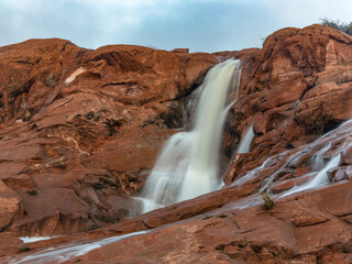 Fototapeta na wymiar Gunlock Falls Gunlock State Park Utah March 2023
