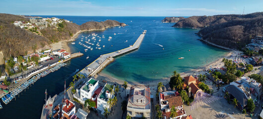4k drone photo of huatulco oaxaca mexico panoramic summer scenic view vacation spot pacific coast america with the sea in the background