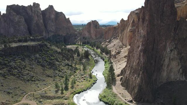 Smith Rock Oregon