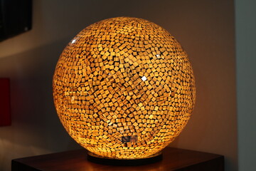 iluminaci&oacute;n amarilla