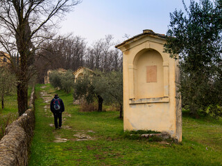 Italia, Toscana, Pistoia, La chiesa di San Francesco e il convento di San Francesco a Giaccherino sono un complesso architettonico pistoiese.