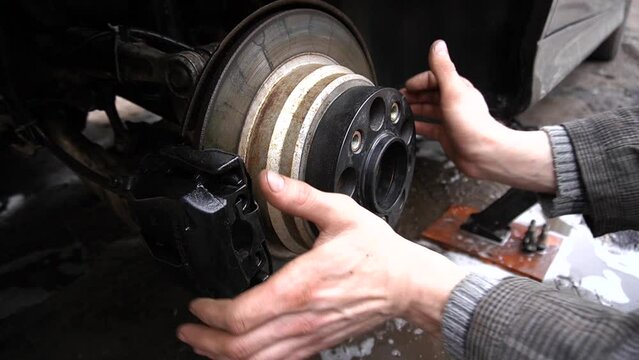 preparing the car for the installation of wheel spacers adapters for expanding the car