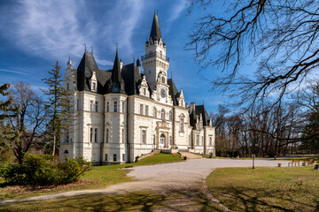 Fototapeta na wymiar The Budmerice manor house, Slovakia