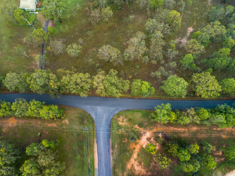 T intersection of rural roads seen from overhead