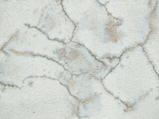 Cracked concrete wall, longitudinal, low standard construction