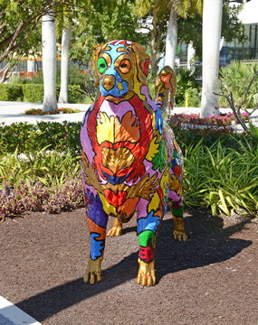Golden Retriever. Dogs and Cats Walkway and Sculpture Gardens, path of painted cat and dog sculptures in Maurice A. Ferre Park. Miami, Florida