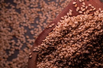 Sementes de Gergelin branco  tigela de madeira em Macro fotografia