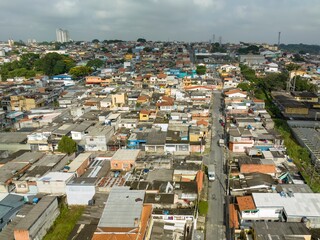 Foto aérea de zona humilde no extremo leste da cidade de são Paulo